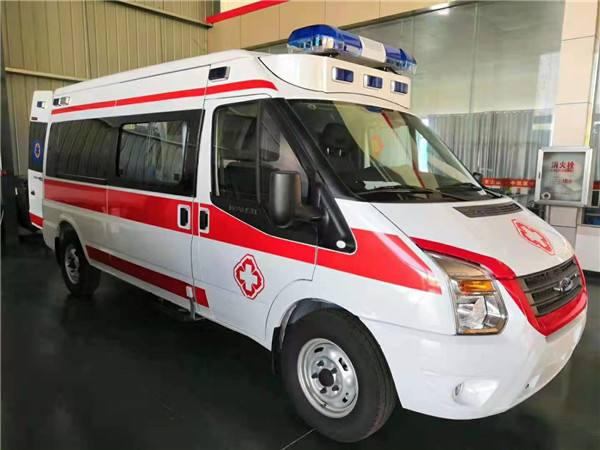 于都县福特V362救护车
